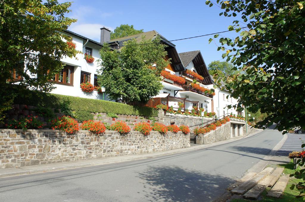 Hotel Rittersprung Ouren Exterior photo